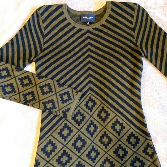 Long Sleeved Sweater Mini Dress NWOT - Picture 2 of 5